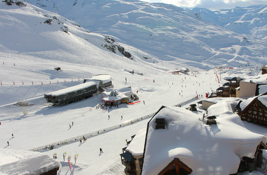 skiing val thorens